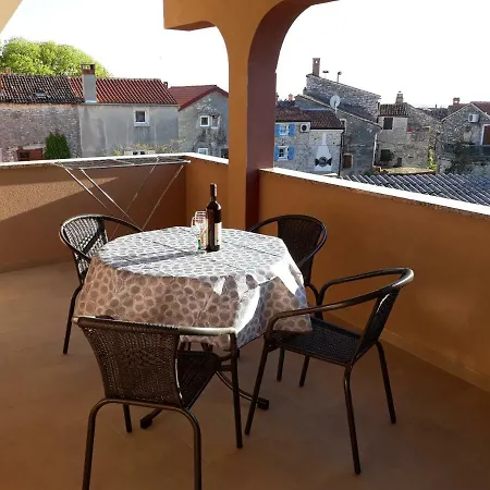 Apartment Nena *